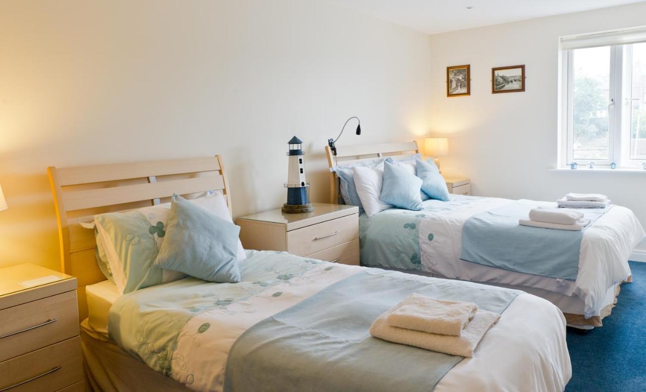 Watermark Apartments Вітбі Номер фото