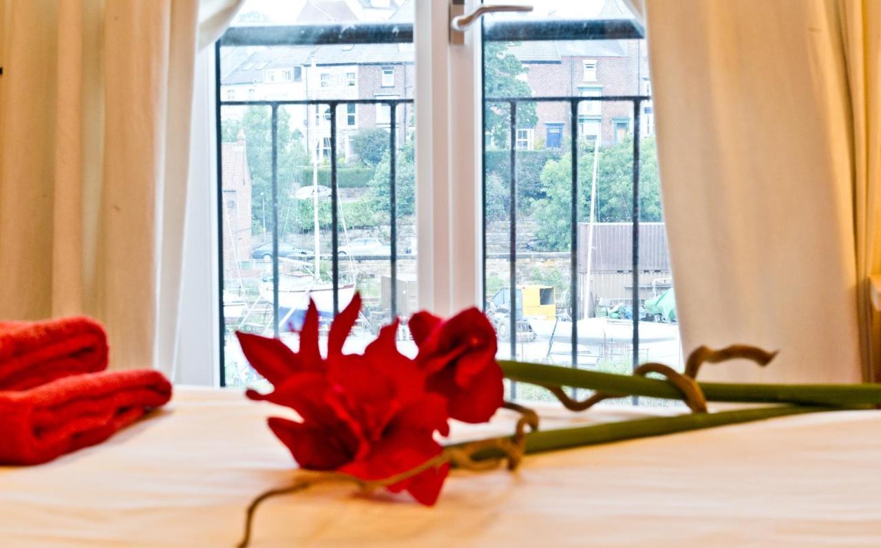 Watermark Apartments Вітбі Номер фото