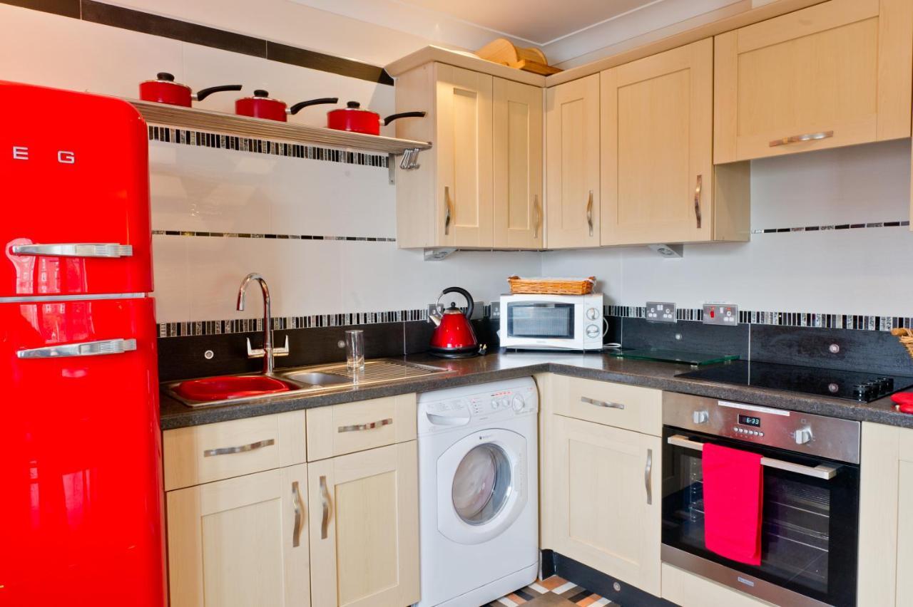 Watermark Apartments Вітбі Номер фото
